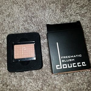 Blush and highlighting powder OFRA and Doucce